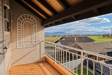 Appartement en Duplex avec Vue Imprenable sur le Lac Léman et le Jura