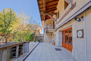 MAISON DE CARACTÈRE du XVIIe