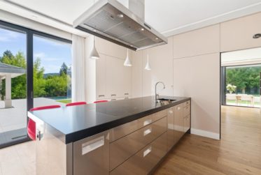 11 Rooms House, Modern house