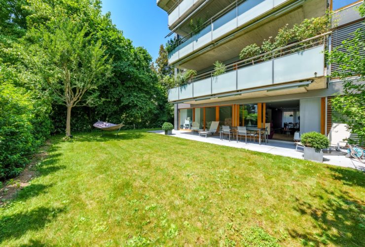 Exclusive! Beautiful and spacious 5 rooms apartment with garden
