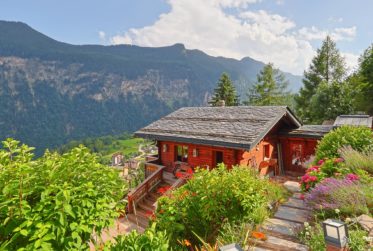 Chalet de charme avec vue panoramique – Les Marécottes (Valais)