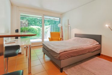 Exclusivité – Studio avec extérieur aux Eaux-Vives