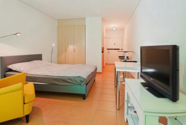 Exclusivité – Studio avec extérieur aux Eaux-Vives