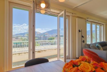 ATTIQUE 4 PIECES AVEC BALCON
