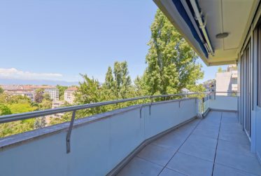 Bel appartement rénové avec vue – Quartier résidentiel de Florissant