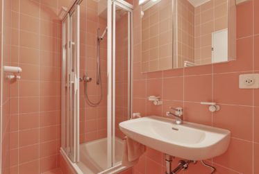 Exclusivité – Studio avec extérieur aux Eaux-Vives
