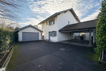 Maison Individuelle Élégante et Moderne