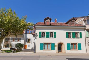 EXCLUSIVE - Triplex Apartment in the Heart of Bernex