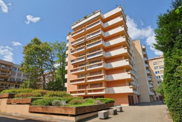 Spacious Apartment with Balconies in a Peaceful Residential Setting