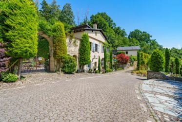 Demeure d'exception au charme intemporel au coeur de la côte vaudoise