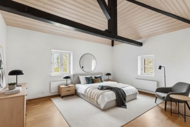 MANOR HOUSE WITH LAND RESERVE