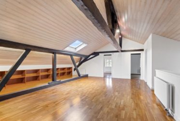 MANOR HOUSE WITH LAND RESERVE