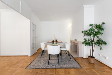 Appartement traversant avec balcons, entièrement rénové & piscines sur le toit