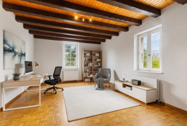 MANOR HOUSE WITH LAND RESERVE