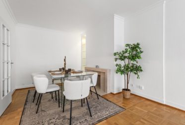 Appartement traversant avec balcons, entièrement rénové & piscines sur le toit