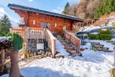 Propriété alpine d'exception aux pied des remontées mécaniques