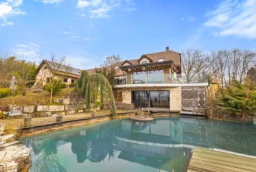 Maison individuelle sur vaste terrain, à proximité immédiate de Lausanne